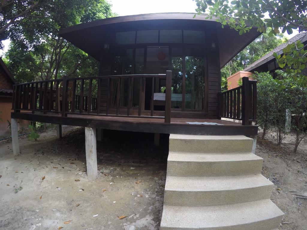 Lipe Sunset Beach Resort Buitenkant foto