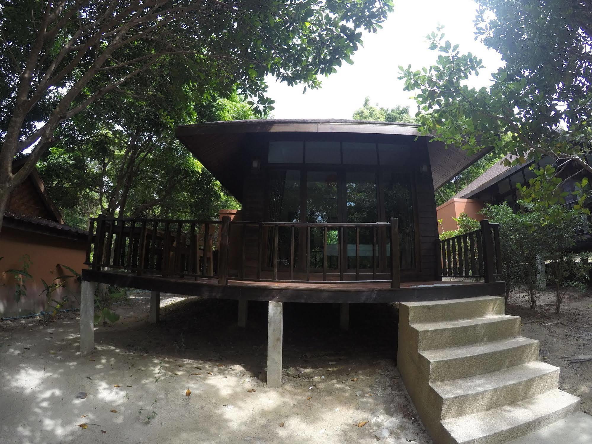 Lipe Sunset Beach Resort Buitenkant foto